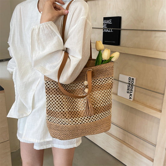 Breezy Coastal Straw Bag