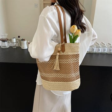 Breezy Coastal Straw Bag