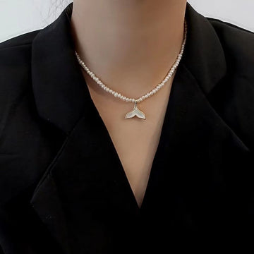 Irregular Pearl Fishtail Choker Necklace